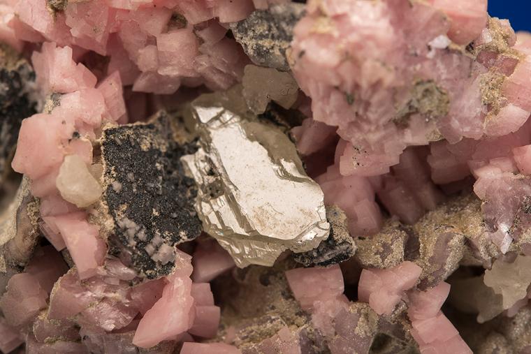 SPHALERITE on RHODOCHROSITE